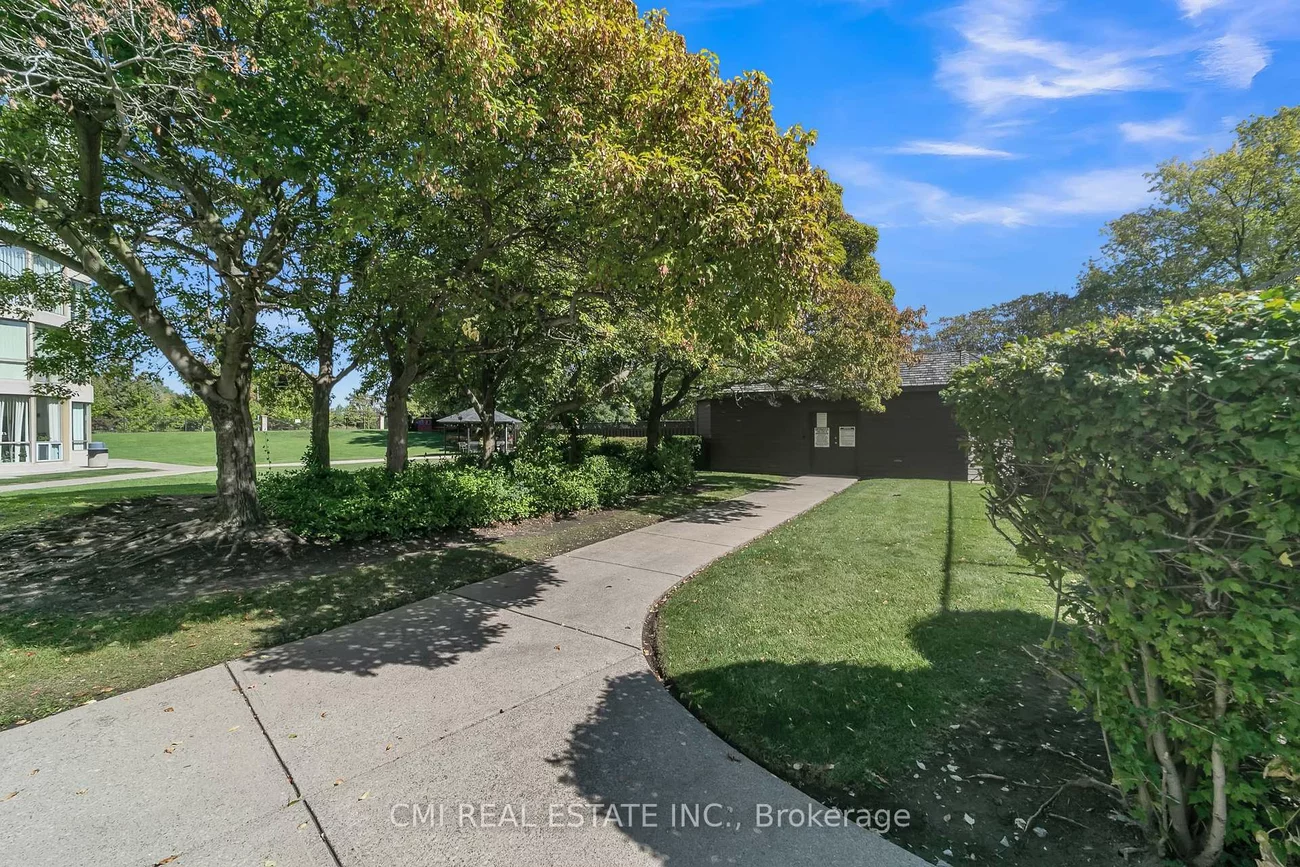 309, Major Mackenzie, Crosby, Richmond Hill