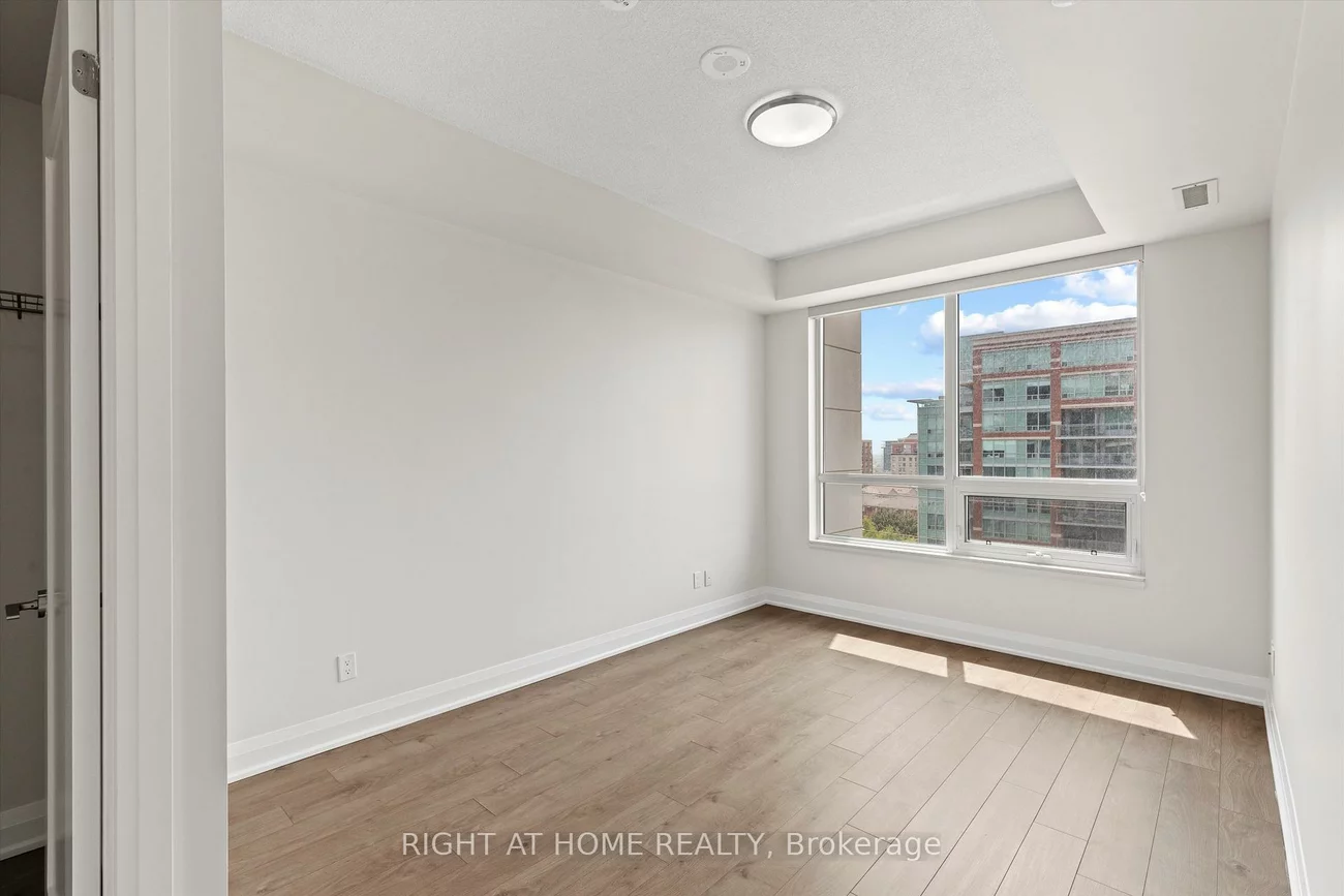 396, Highway 7, Doncrest, Richmond Hill