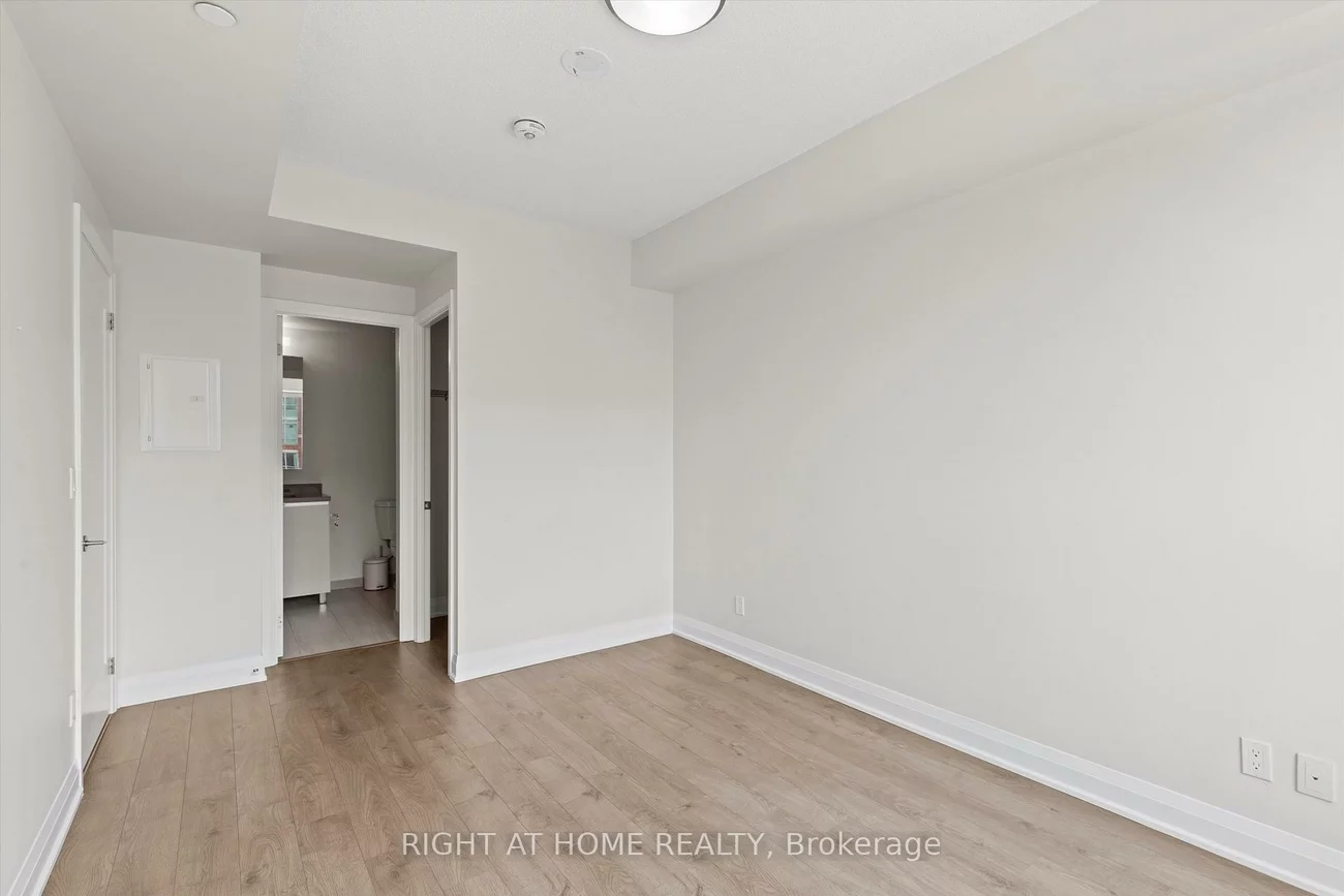 396, Highway 7, Doncrest, Richmond Hill