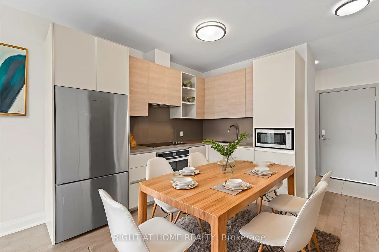 396, Highway 7, Doncrest, Richmond Hill