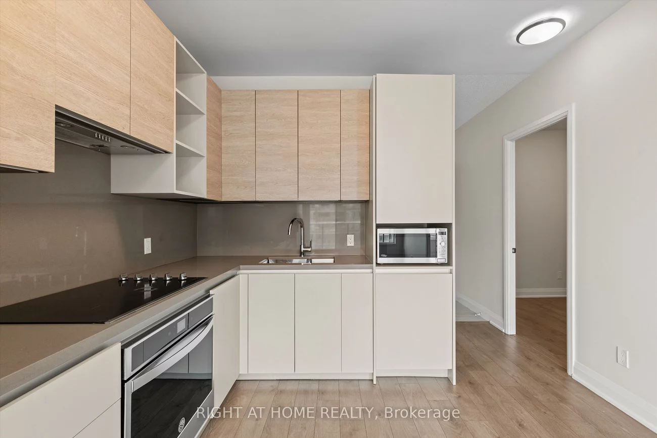 396, Highway 7, Doncrest, Richmond Hill