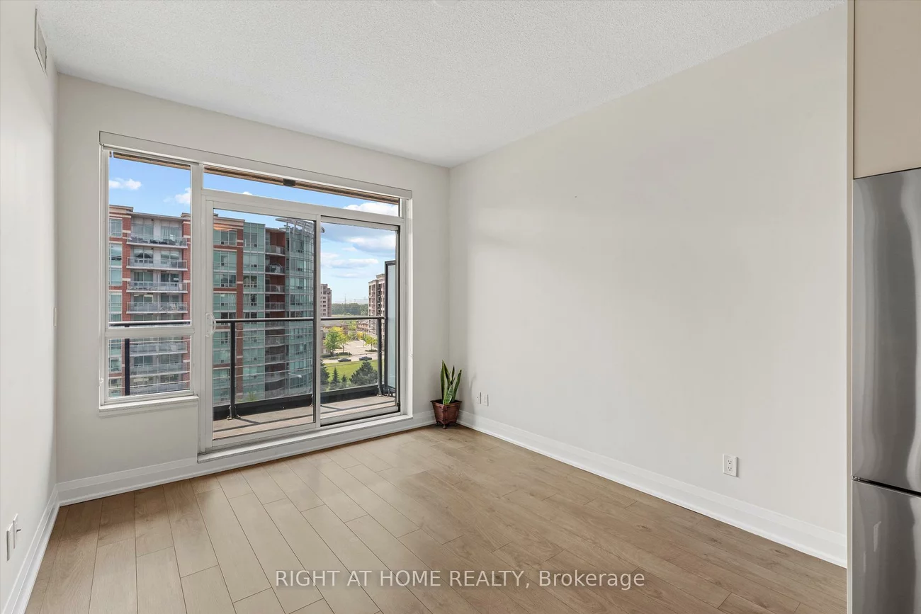 396, Highway 7, Doncrest, Richmond Hill