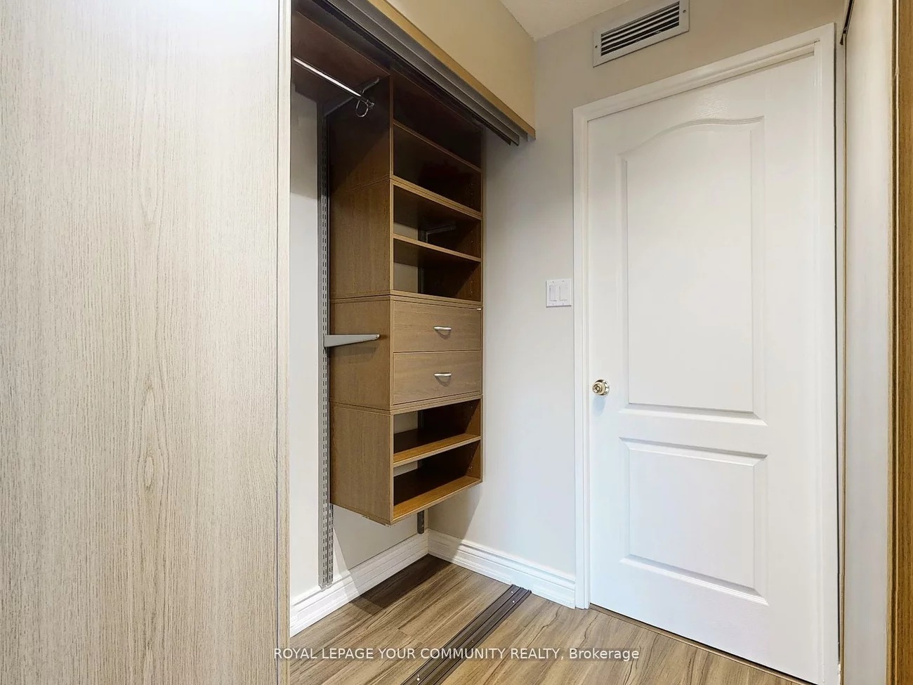 32, Clarissa, Harding, Richmond Hill