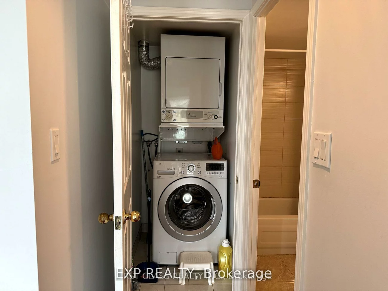 51, Baffin, Langstaff, Richmond Hill