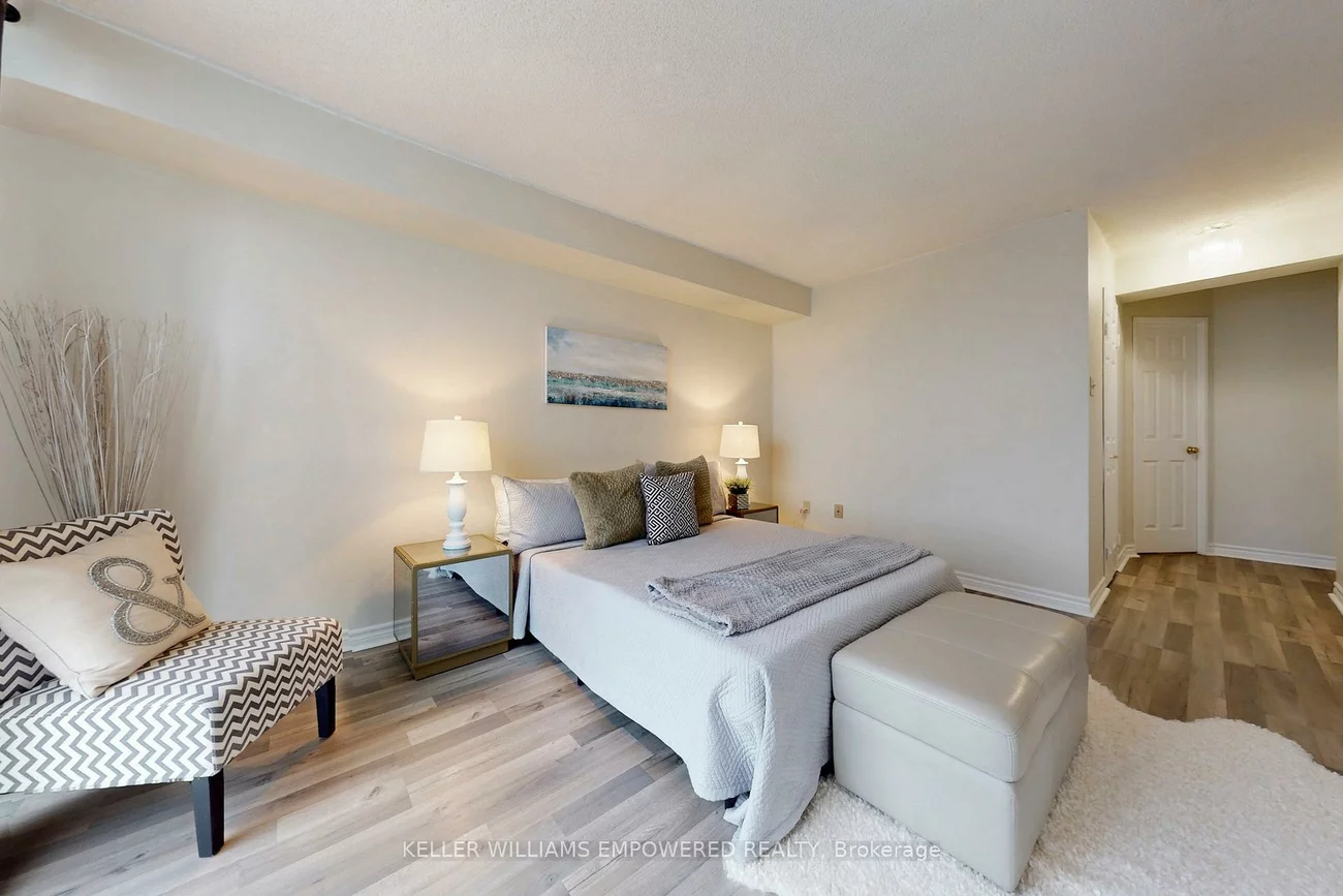 20, Harding, North Richvale, Richmond Hill