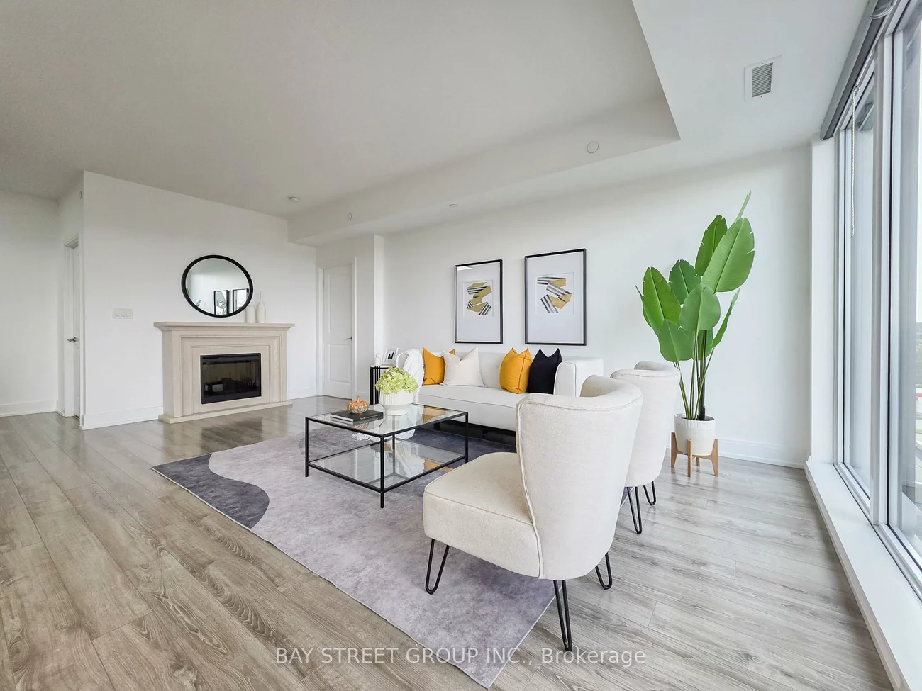 9608, Yonge, North Richvale, Richmond Hill