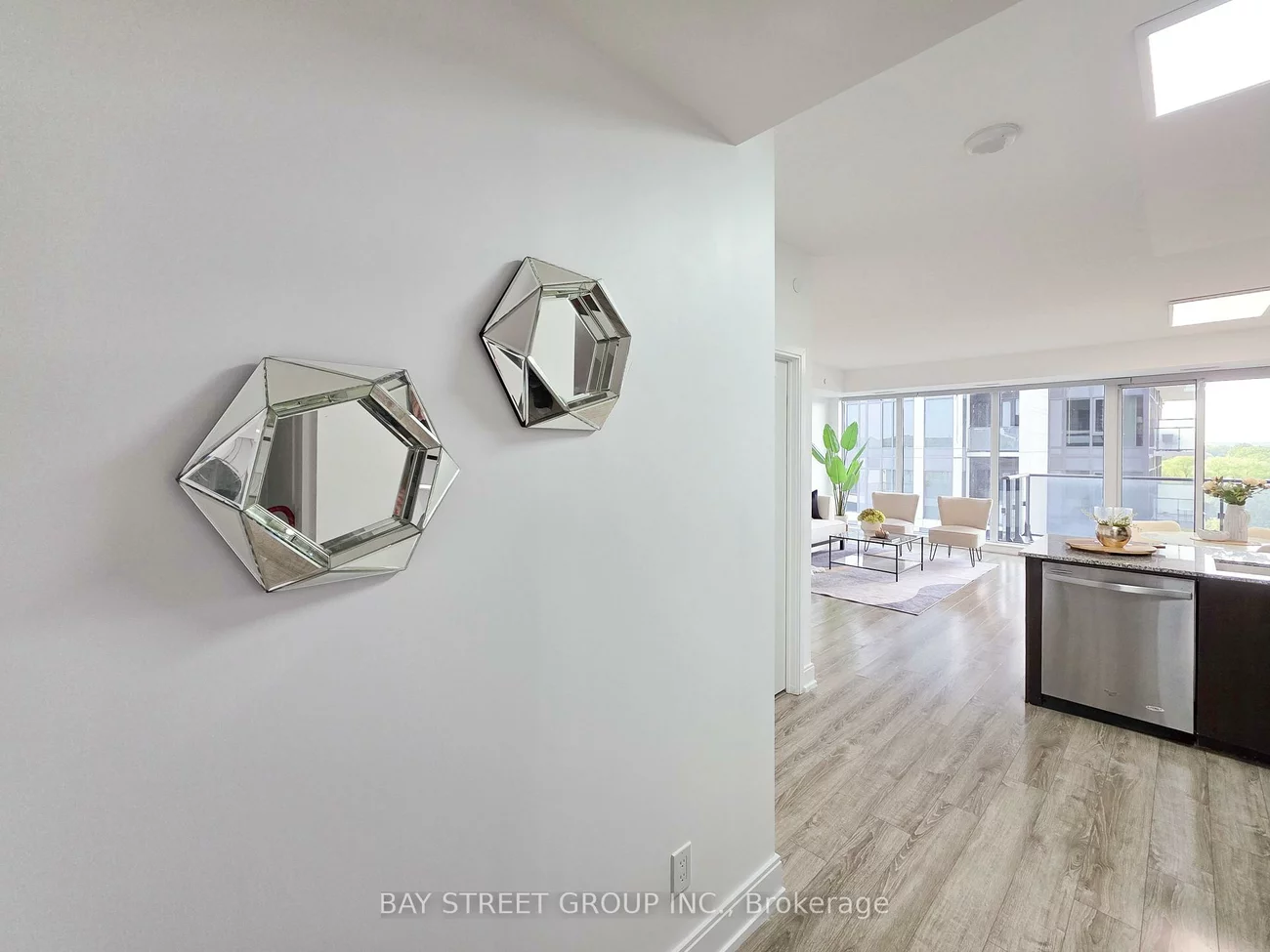 9608, Yonge, North Richvale, Richmond Hill