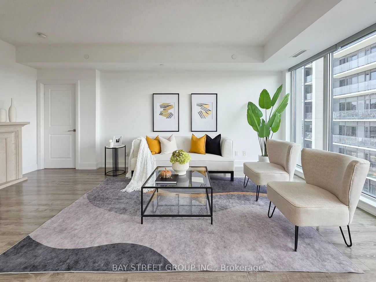 9608, Yonge, North Richvale, Richmond Hill