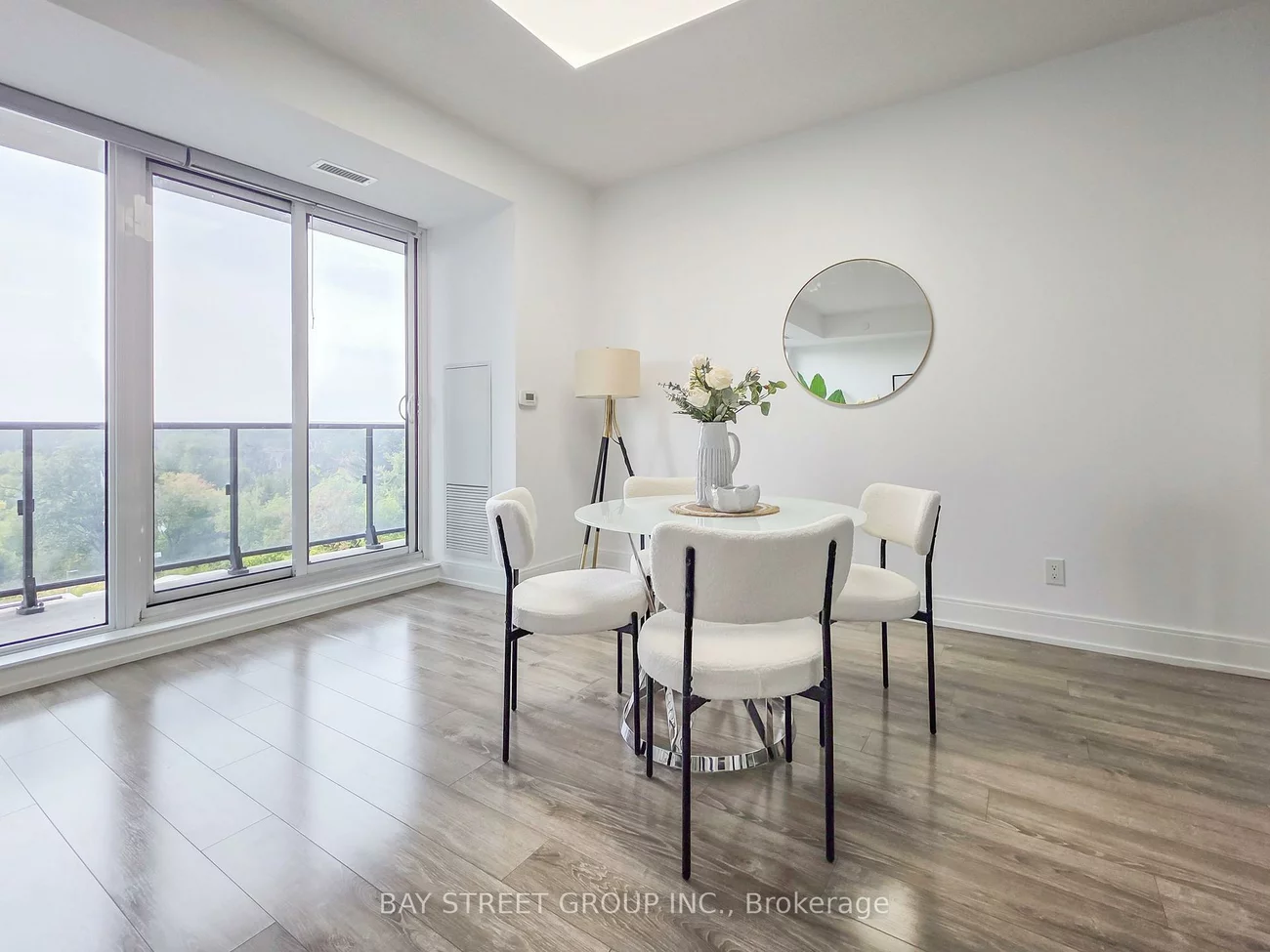 9608, Yonge, North Richvale, Richmond Hill