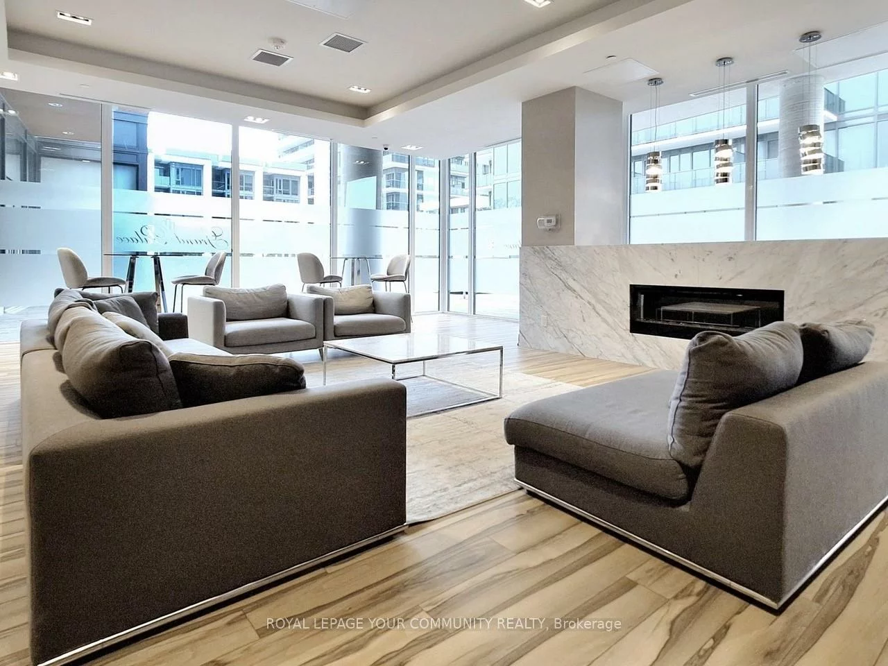 9618, Yonge, North Richvale, Richmond Hill