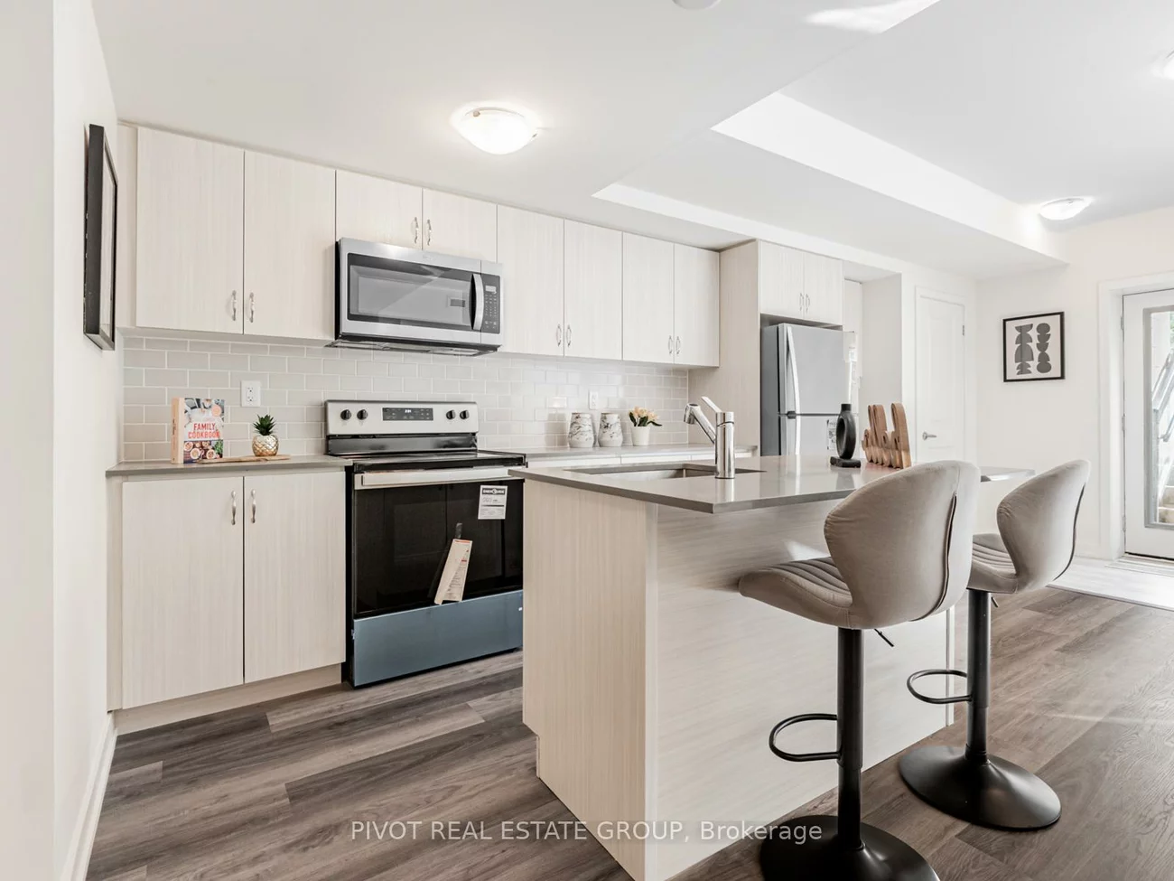 60, Elizabeth, Mill Pond, Richmond Hill