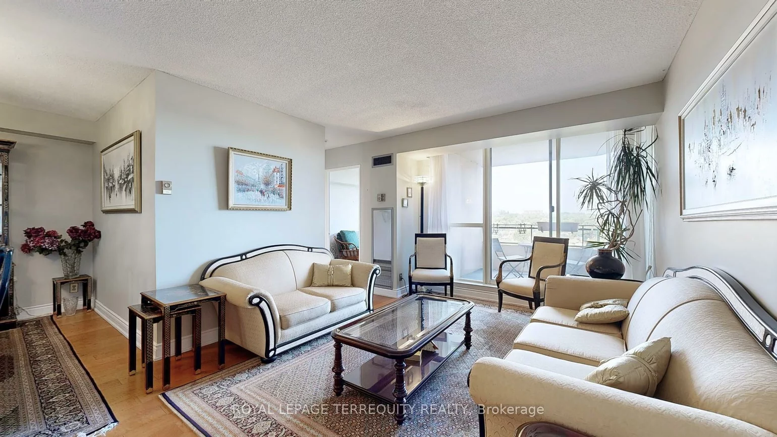 32, Clarissa, Harding, Richmond Hill