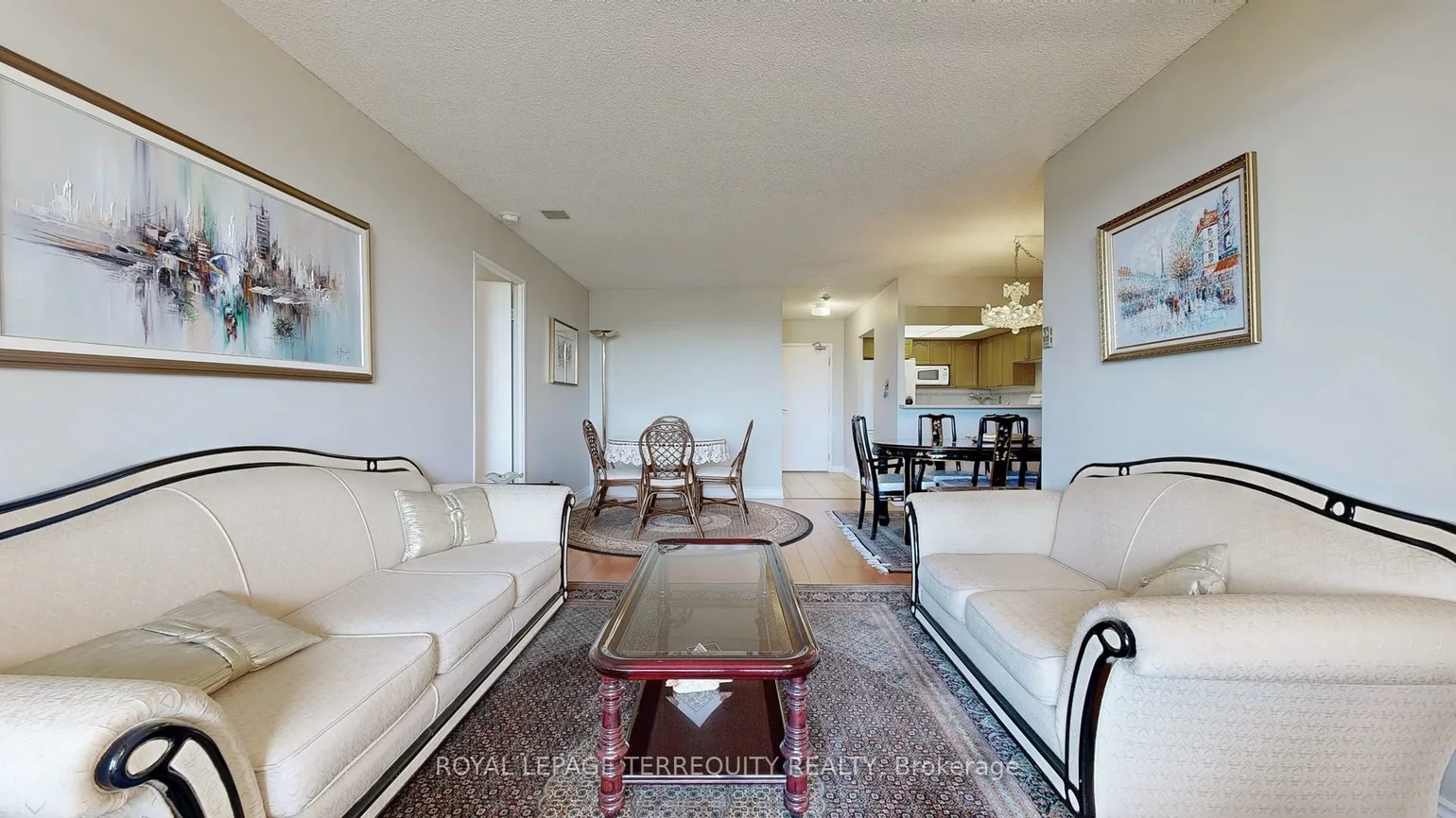 32, Clarissa, Harding, Richmond Hill