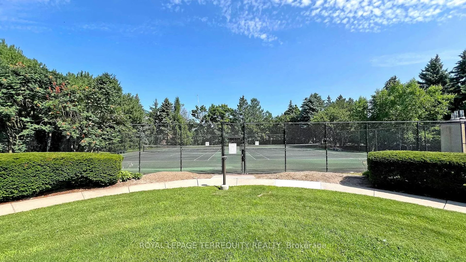 32, Clarissa, Harding, Richmond Hill