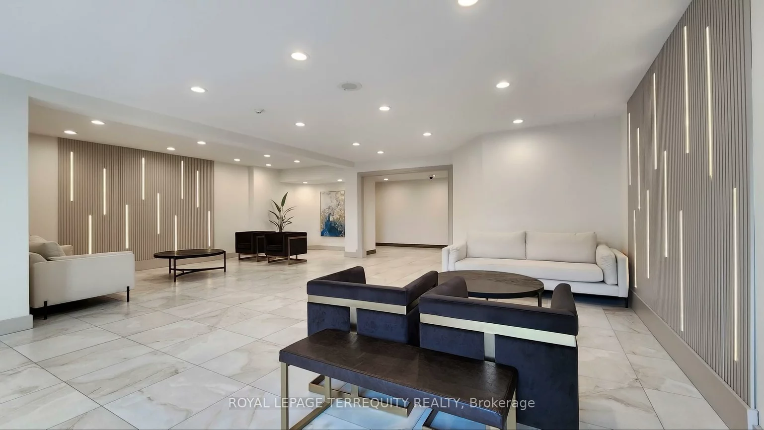 32, Clarissa, Harding, Richmond Hill