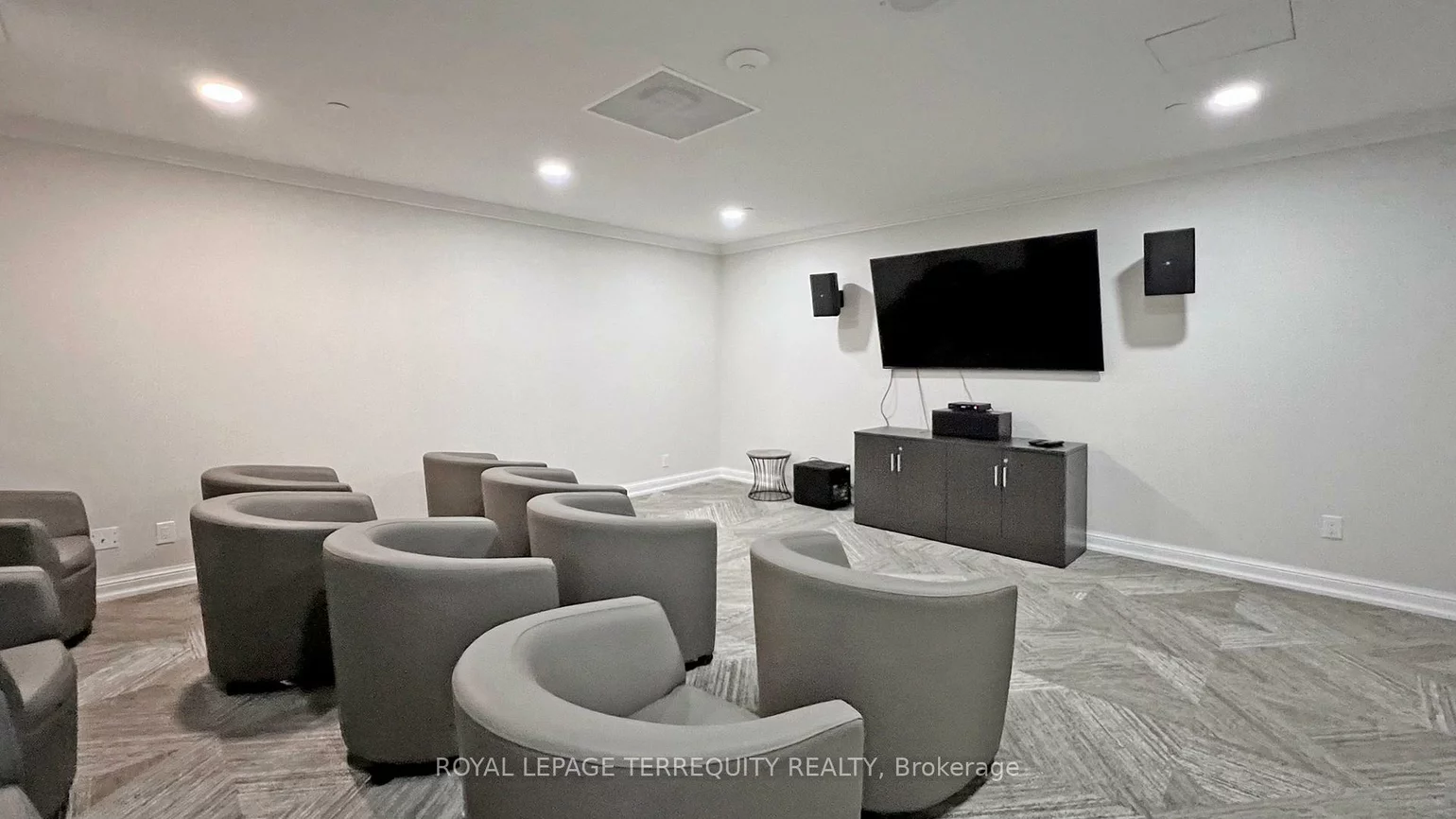 32, Clarissa, Harding, Richmond Hill