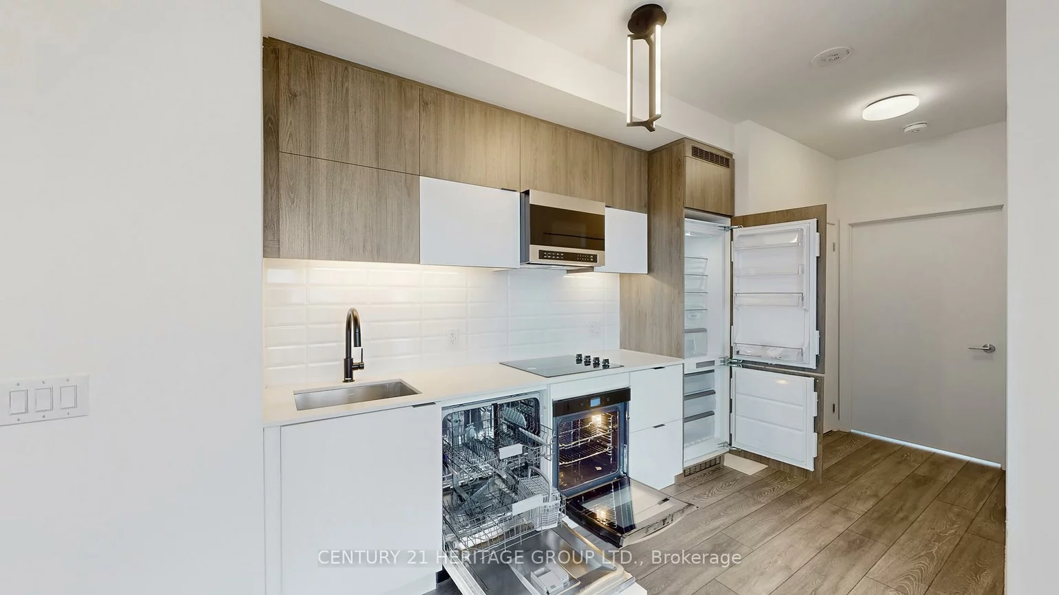 8888, Yonge, South Richvale, Richmond Hill