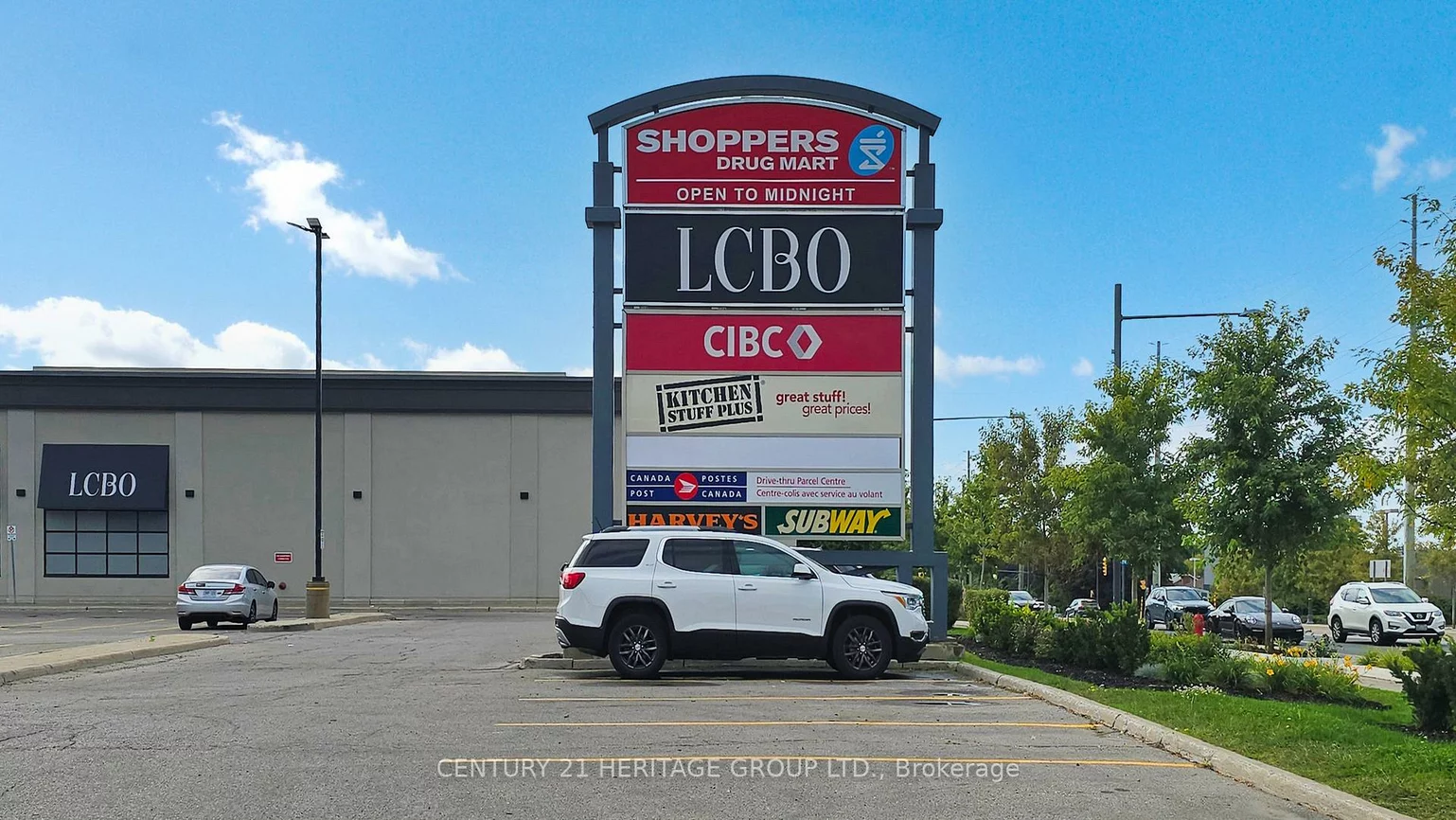 8888, Yonge, South Richvale, Richmond Hill