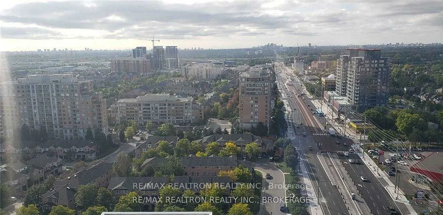 9201, Yonge, Langstaff, Richmond Hill