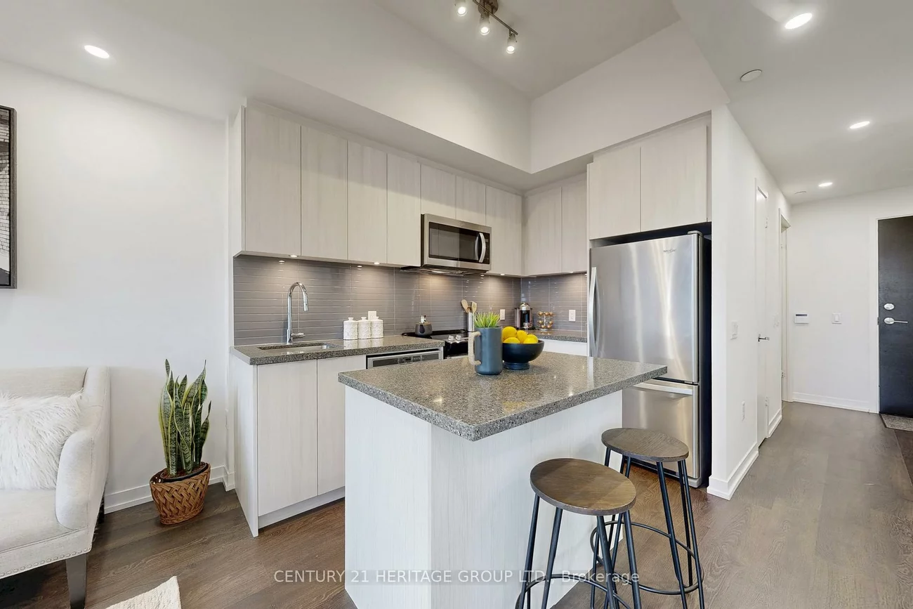 8868, Yonge, South Richvale, Richmond Hill