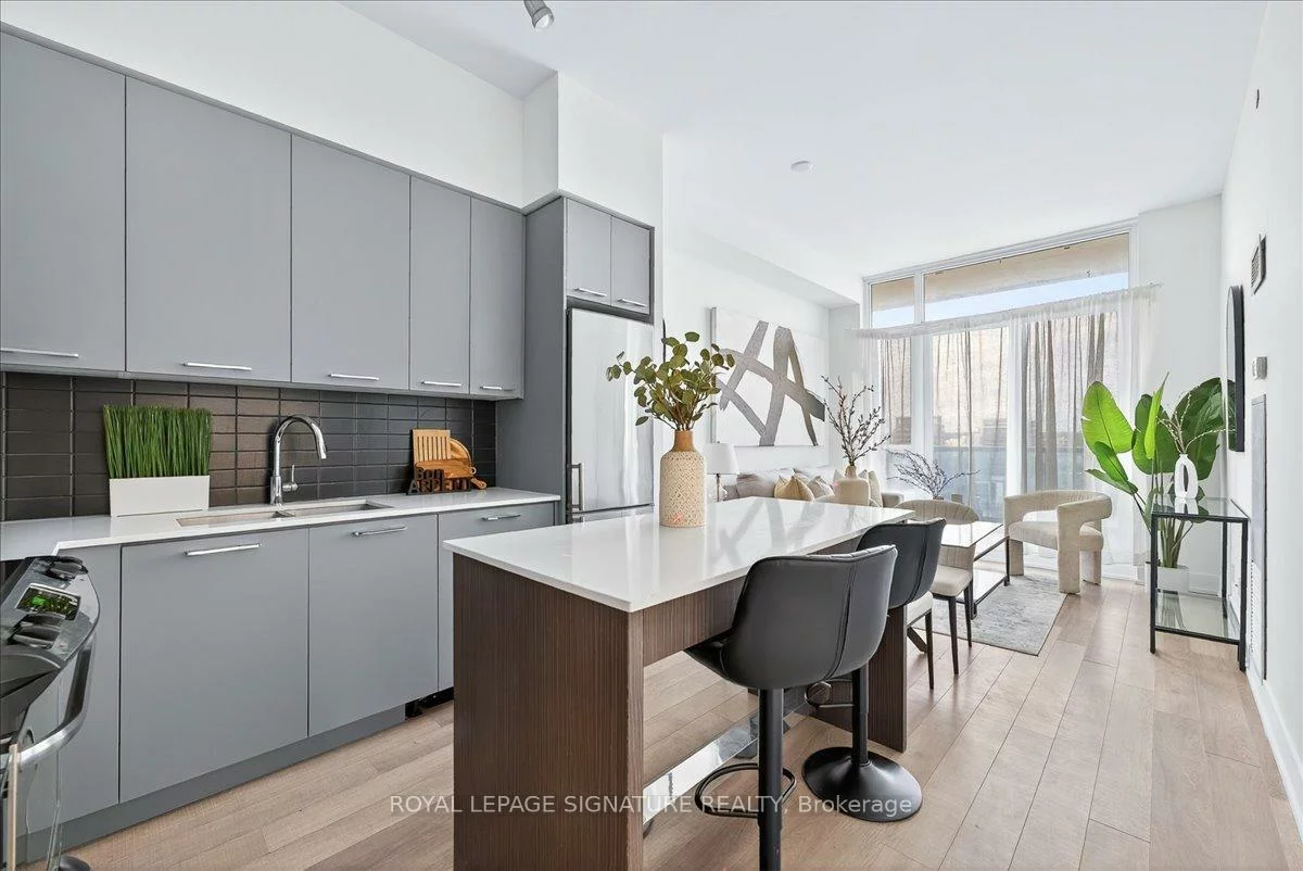 9471, Yonge, Observatory, Richmond Hill