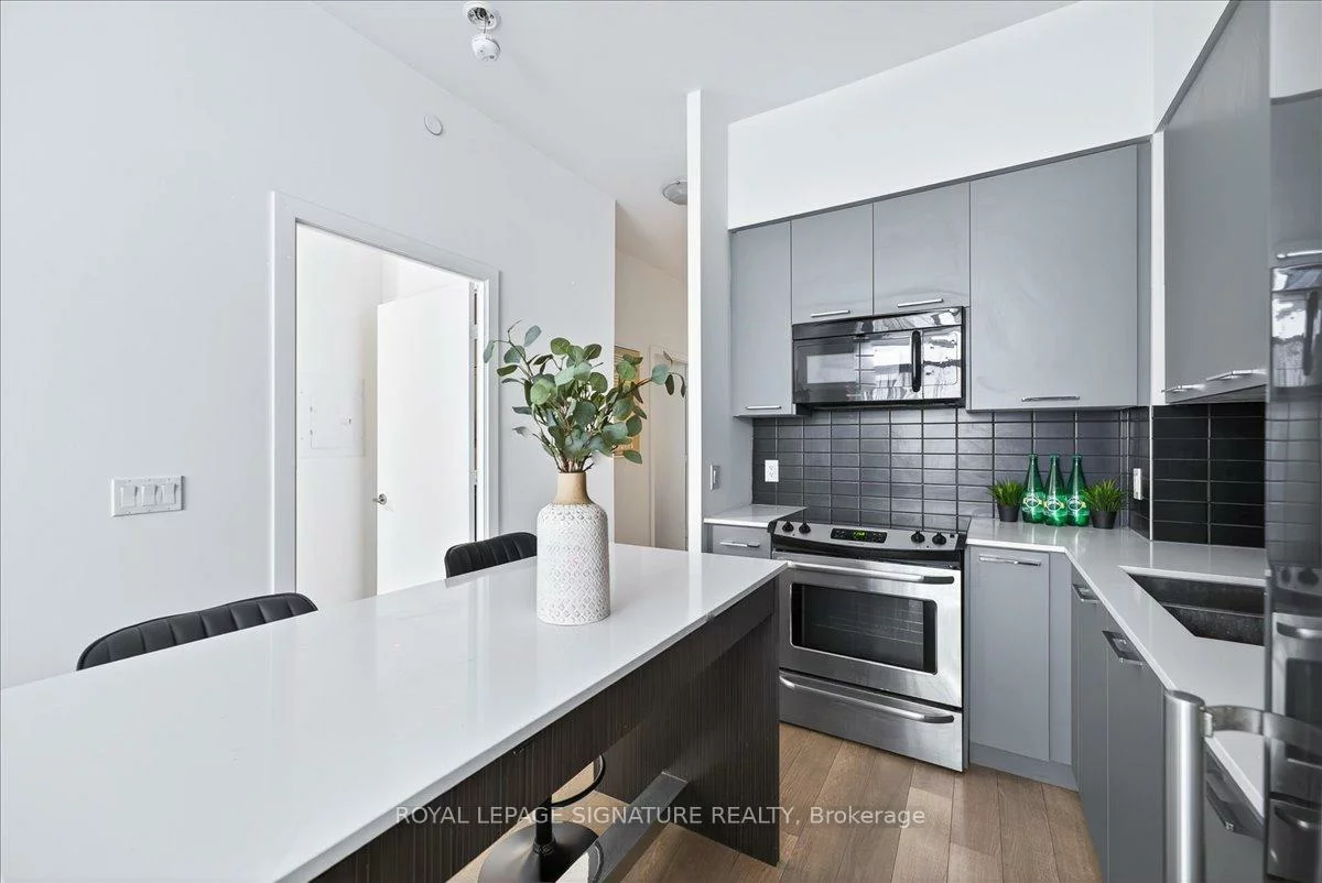 9471, Yonge, Observatory, Richmond Hill