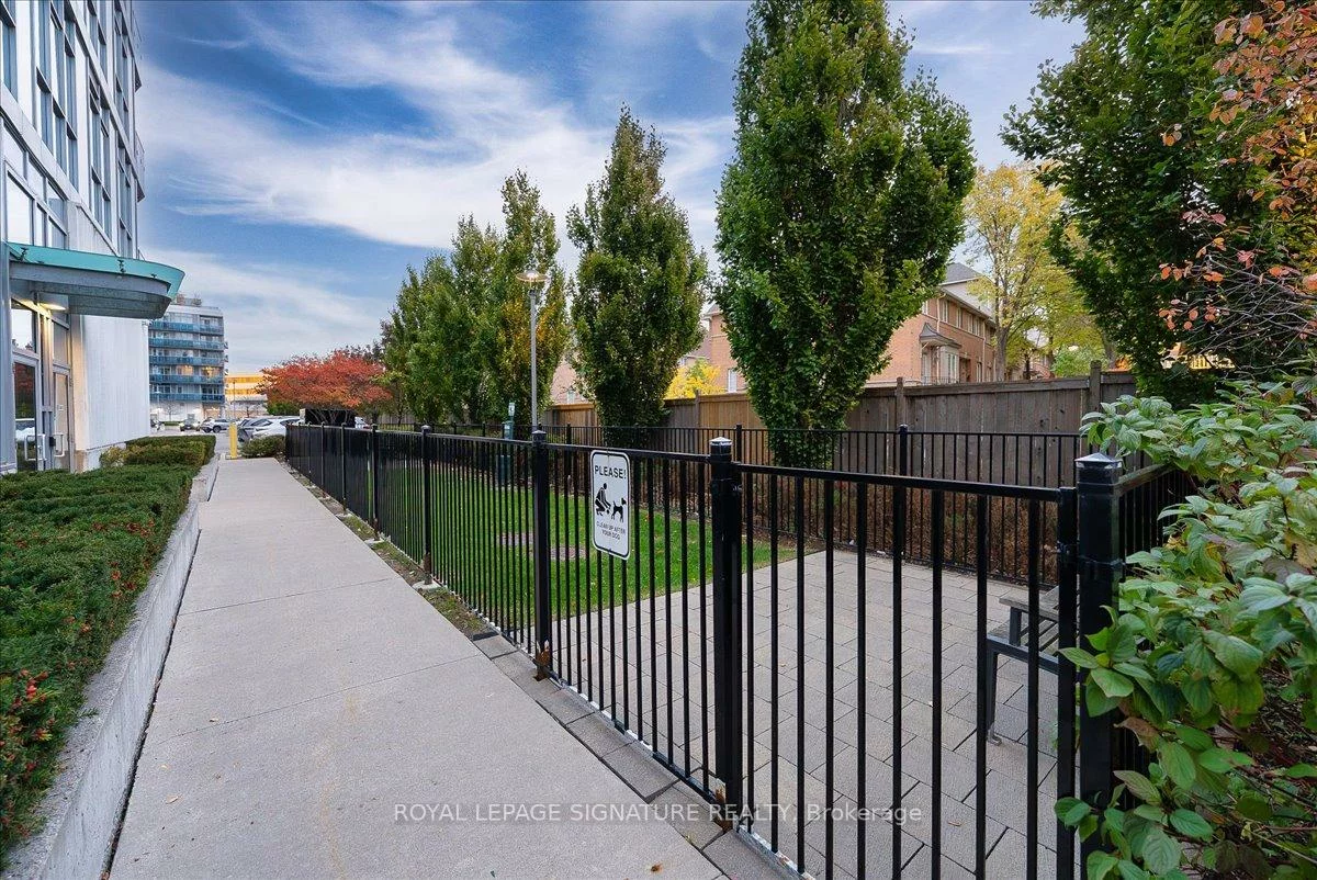 9471, Yonge, Observatory, Richmond Hill