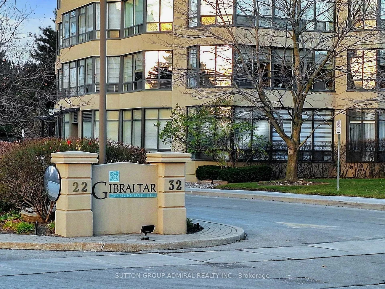 32, Clarissa, Harding, Richmond Hill