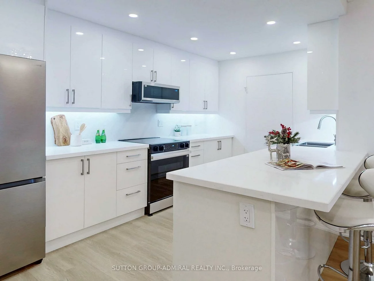 32, Clarissa, Harding, Richmond Hill