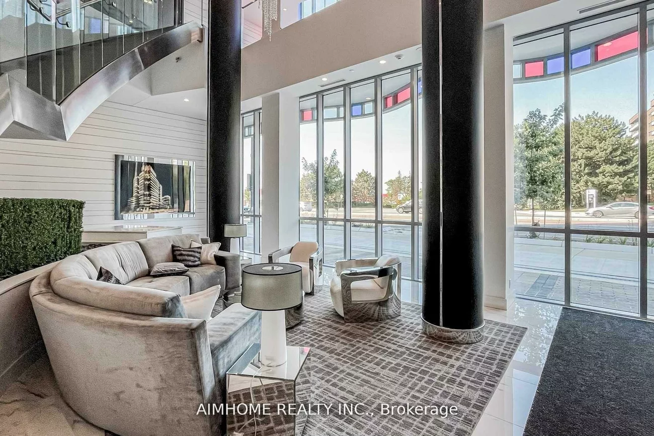 9471, Yonge, Observatory, Richmond Hill