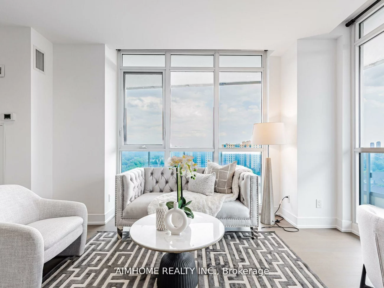 9471, Yonge, Observatory, Richmond Hill