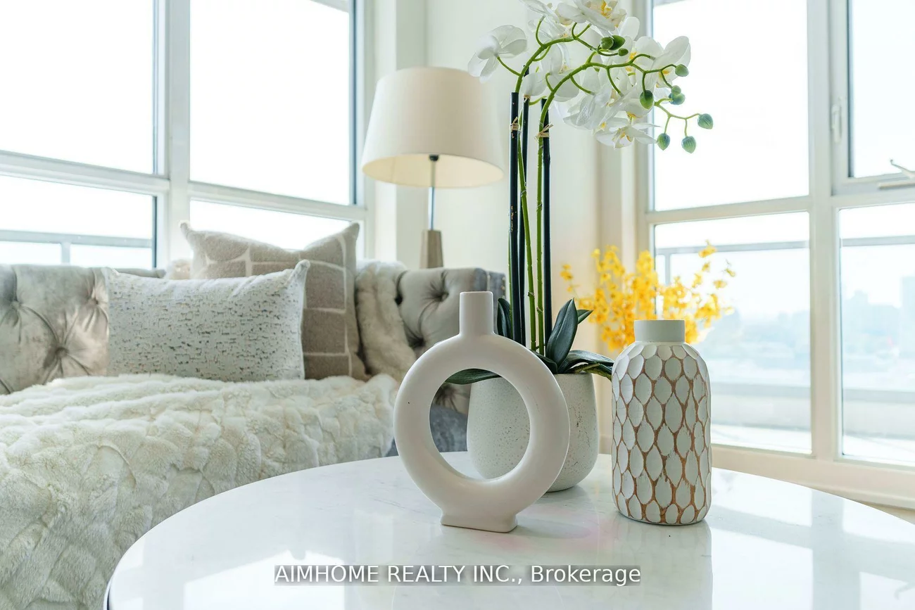 9471, Yonge, Observatory, Richmond Hill