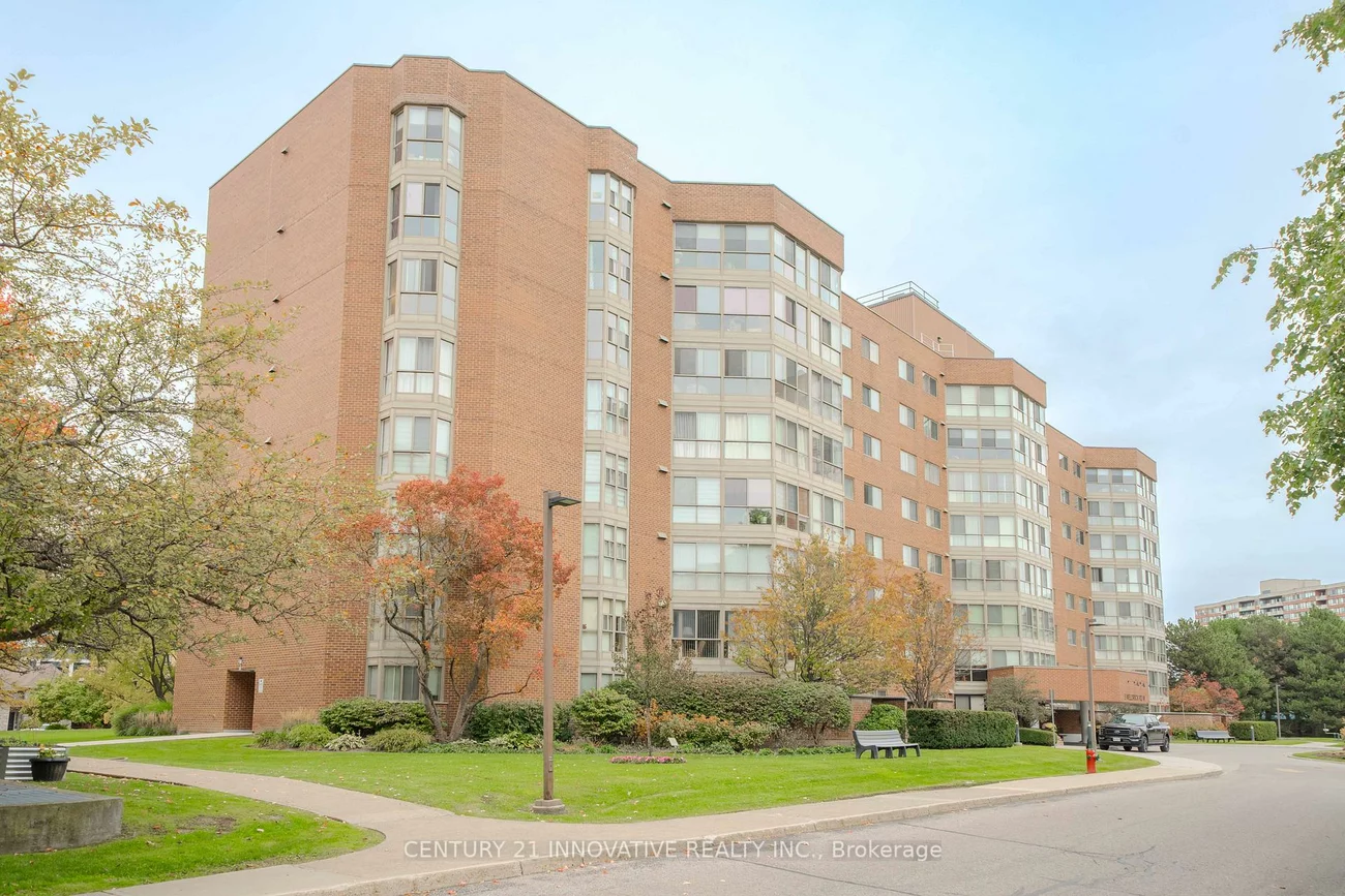 5, Weldrick, North Richvale, Richmond Hill