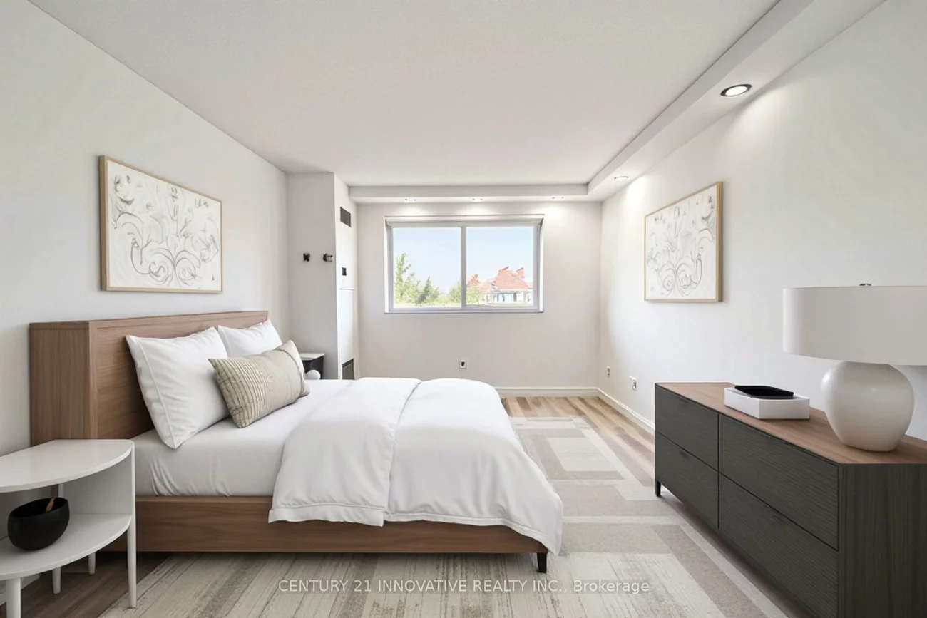 5, Weldrick, North Richvale, Richmond Hill