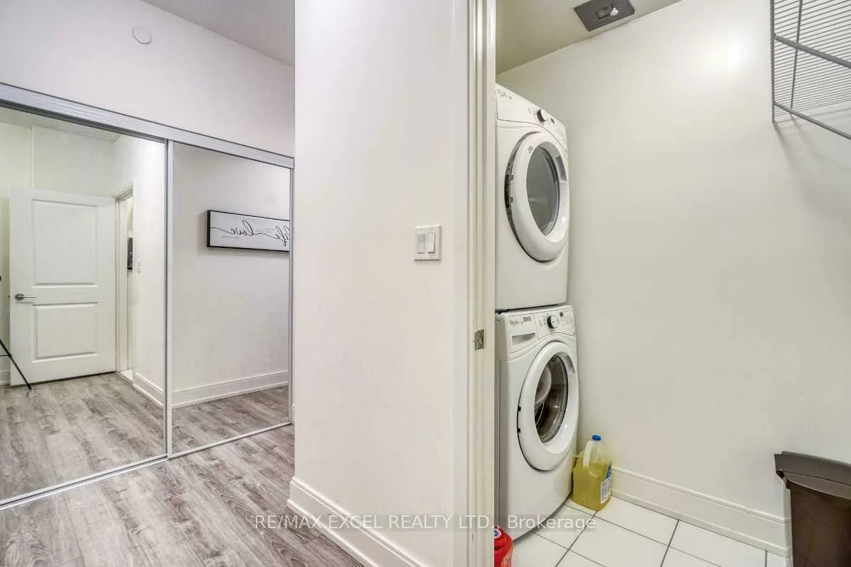 9608, Yonge, North Richvale, Richmond Hill