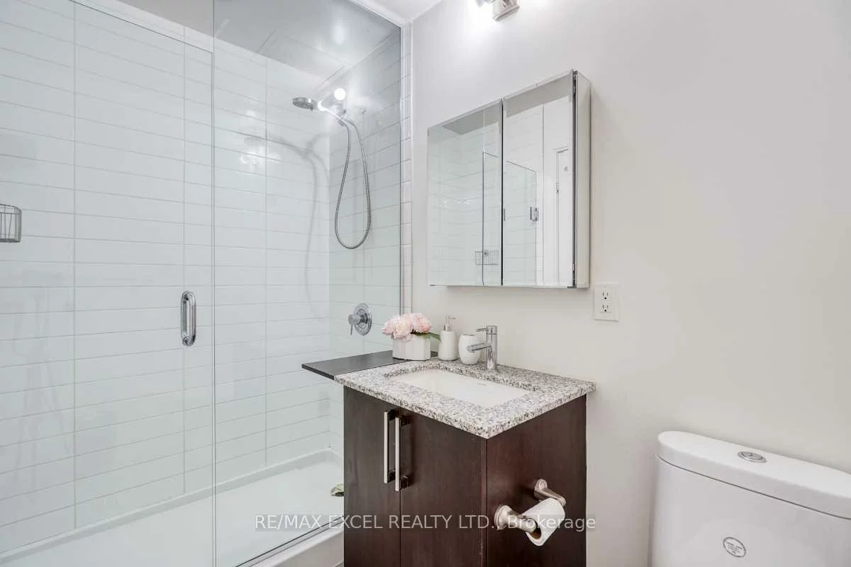 9608, Yonge, North Richvale, Richmond Hill