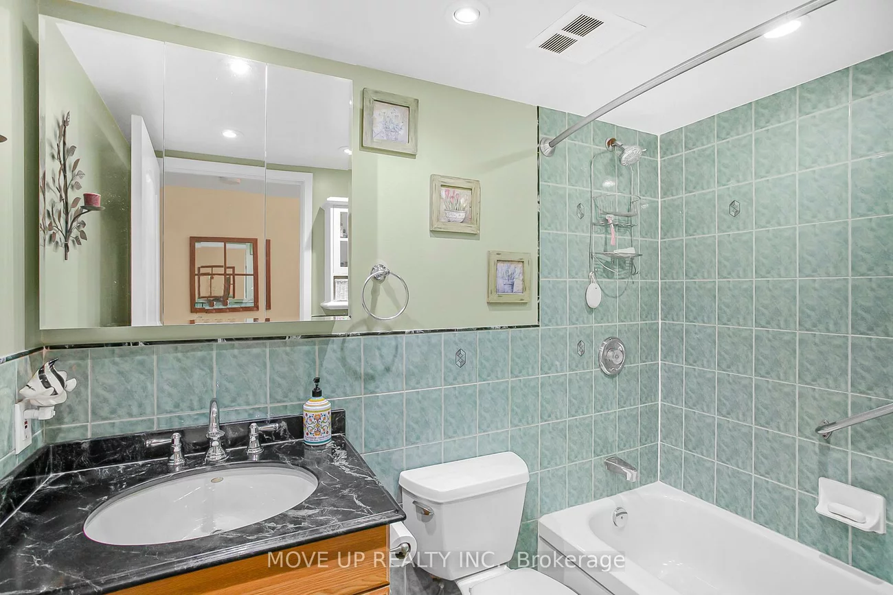 249, Major Mackenzie, Harding, Richmond Hill