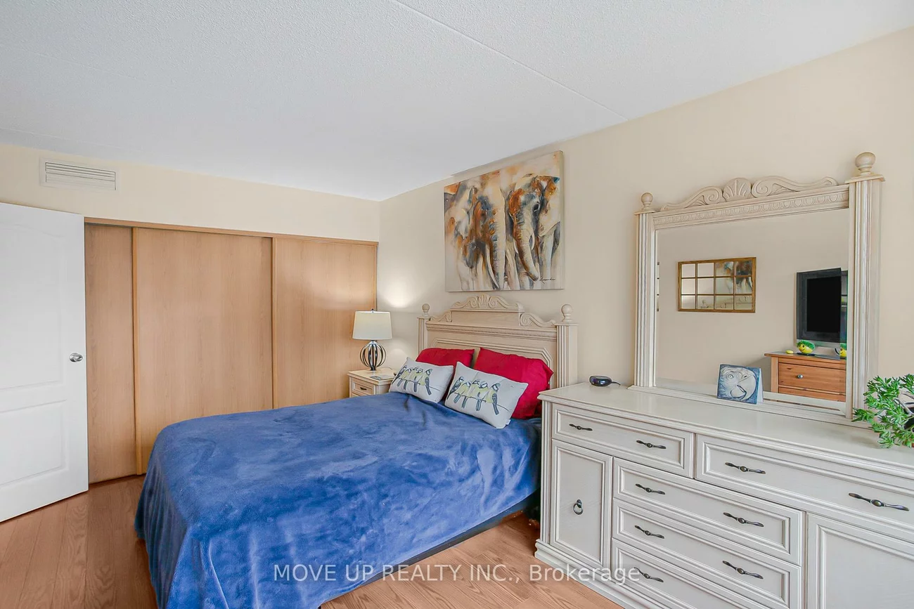 249, Major Mackenzie, Harding, Richmond Hill