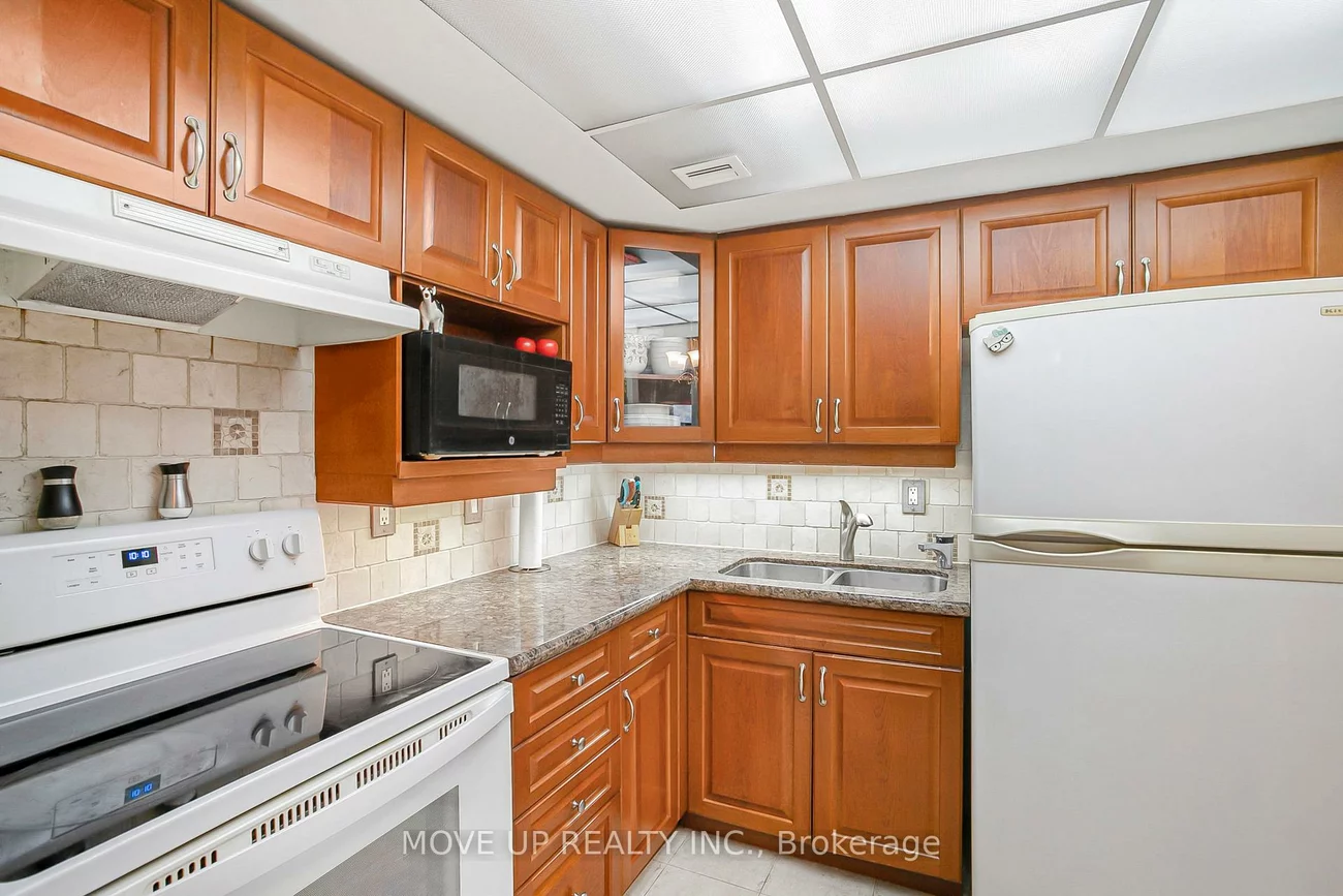 249, Major Mackenzie, Harding, Richmond Hill