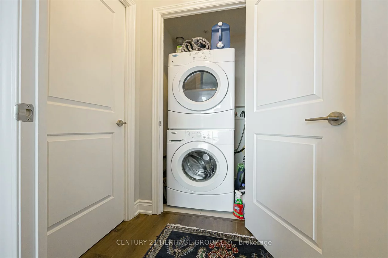 9090, Yonge, South Richvale, Richmond Hill