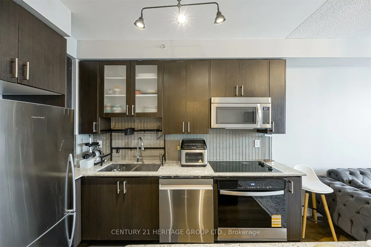 9090, Yonge, South Richvale, Richmond Hill