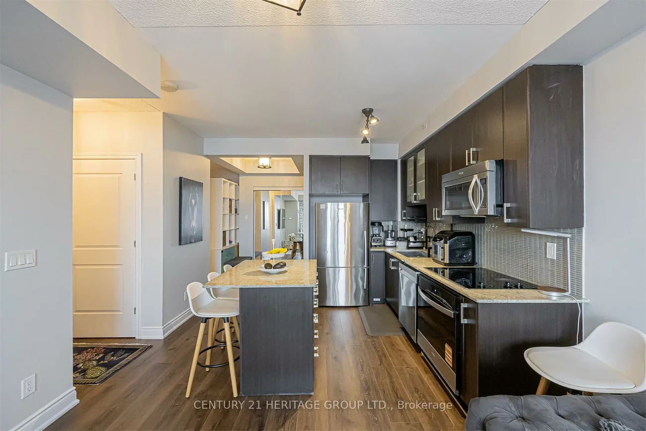 9090, Yonge, South Richvale, Richmond Hill