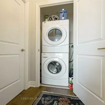 9090, Yonge, South Richvale, Richmond Hill