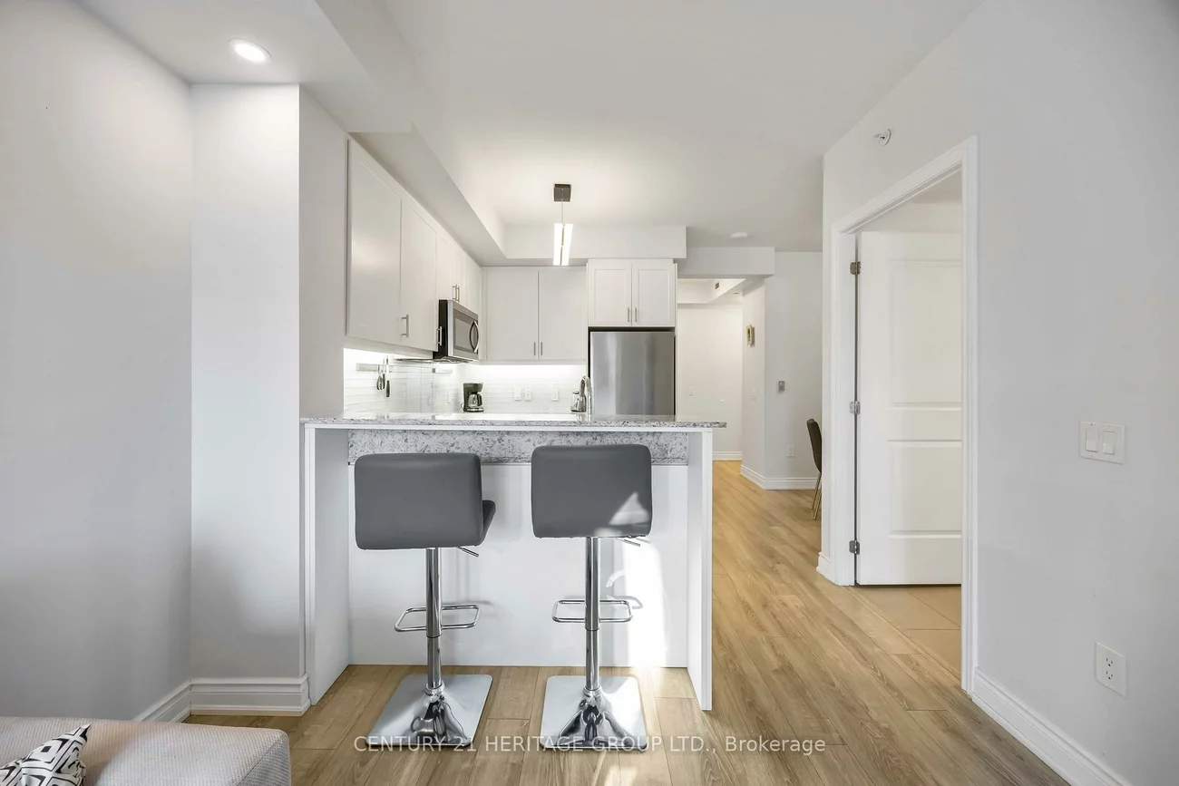 9618, Yonge, North Richvale, Richmond Hill