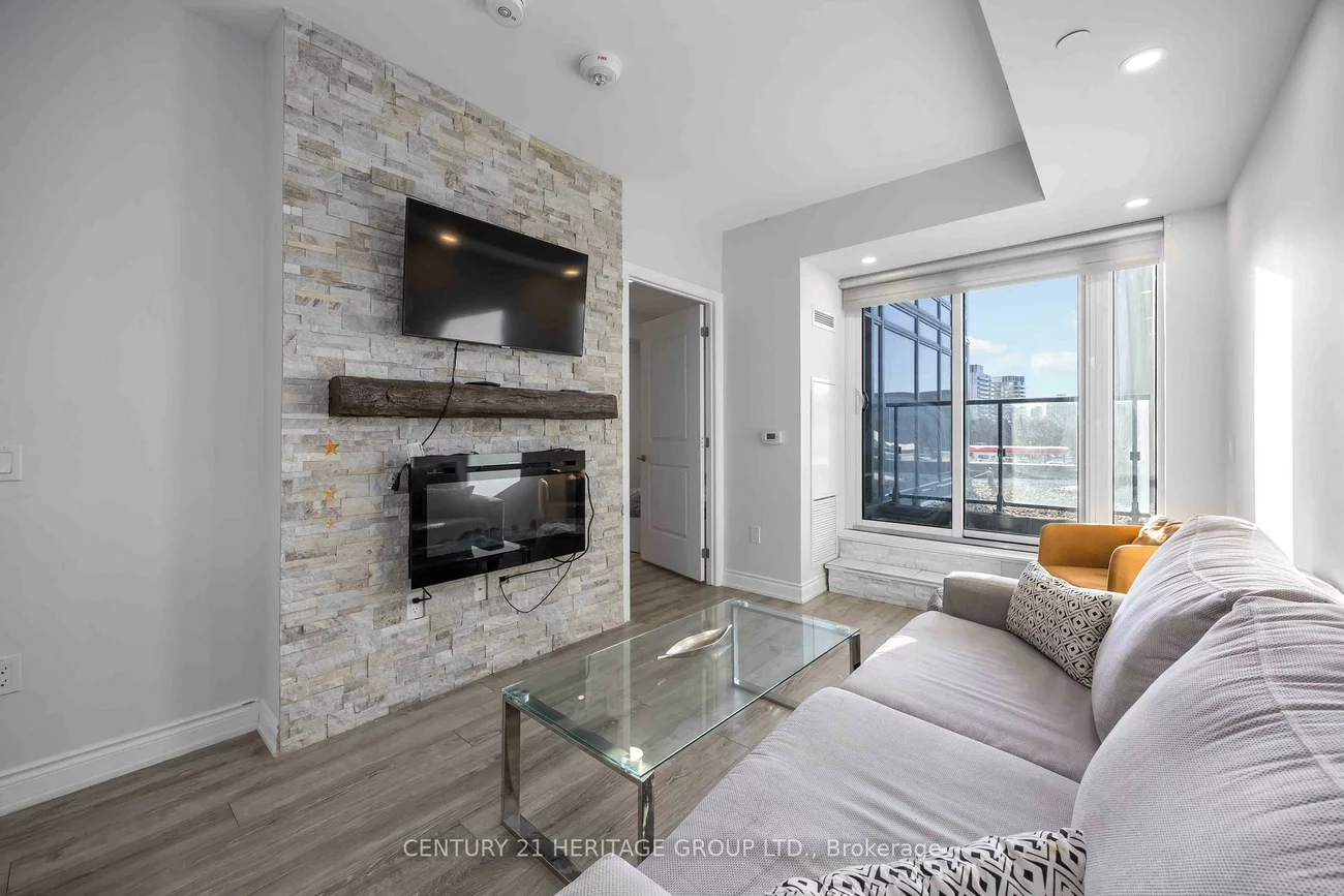 9618, Yonge, North Richvale, Richmond Hill