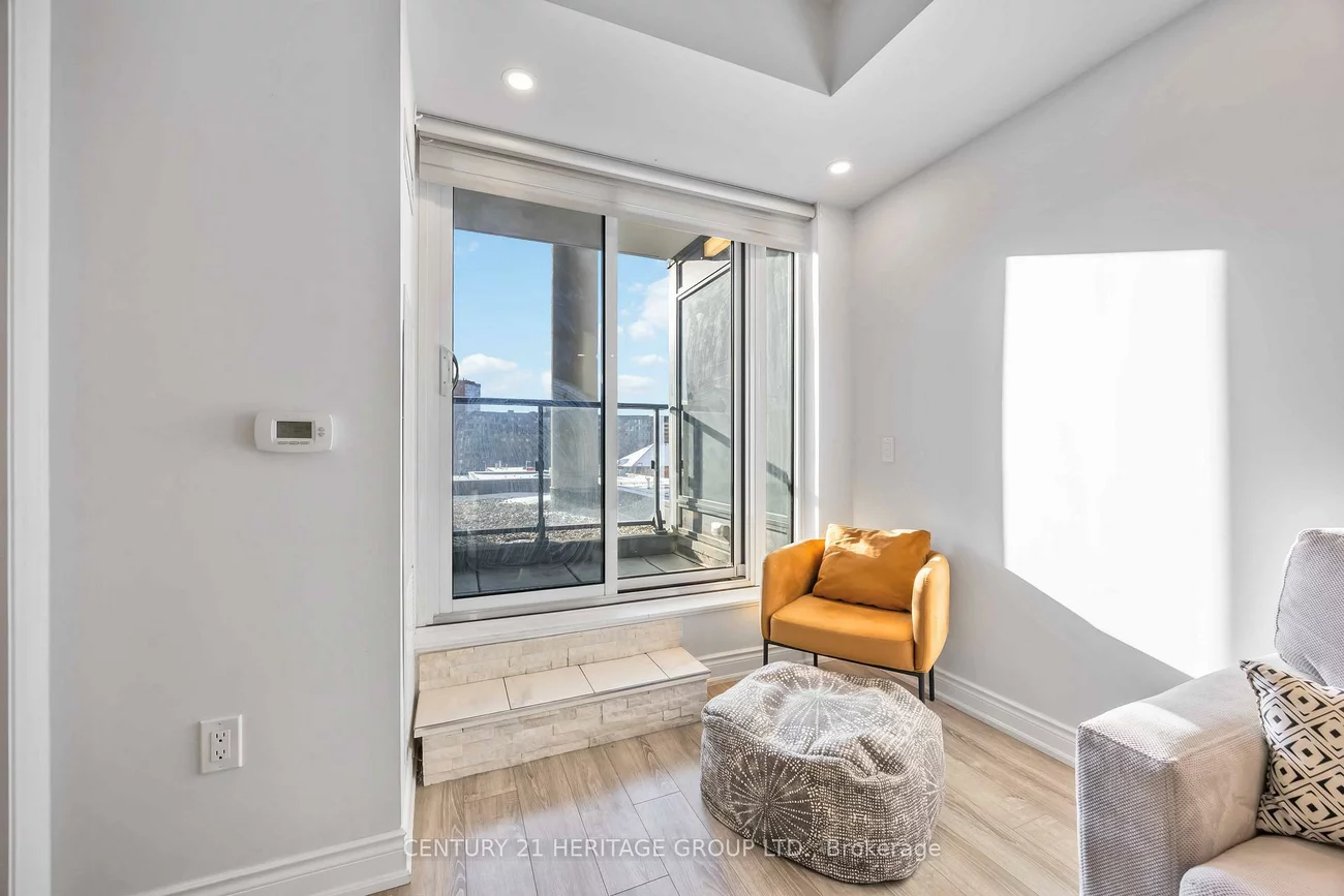 9618, Yonge, North Richvale, Richmond Hill