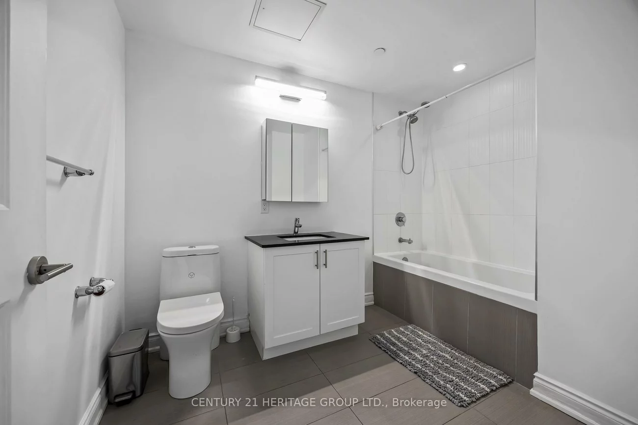 9618, Yonge, North Richvale, Richmond Hill