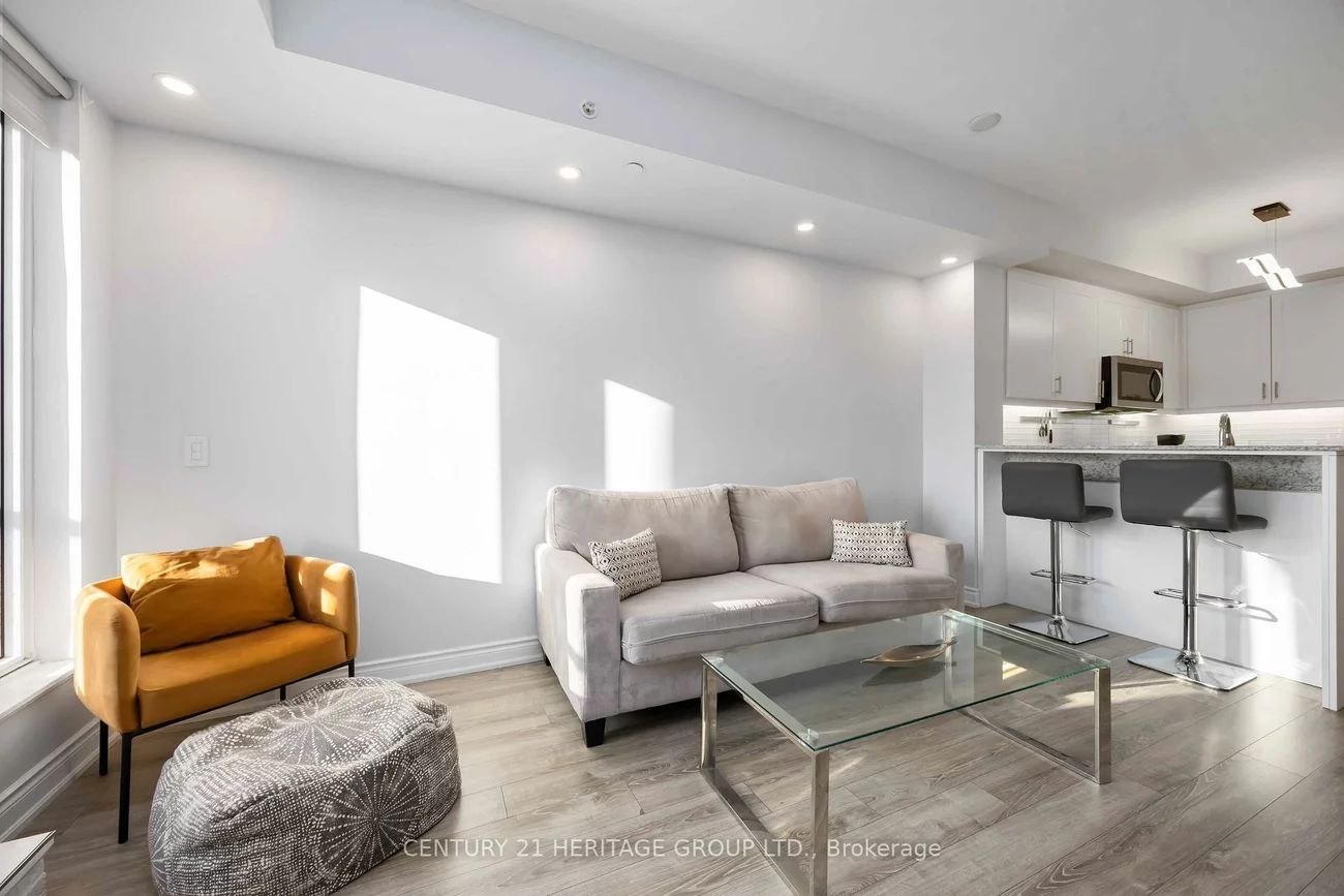 9618, Yonge, North Richvale, Richmond Hill