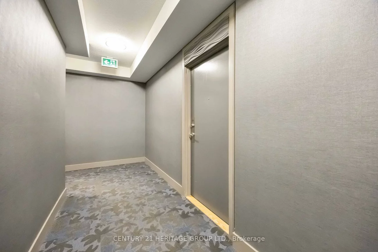 9618, Yonge, North Richvale, Richmond Hill