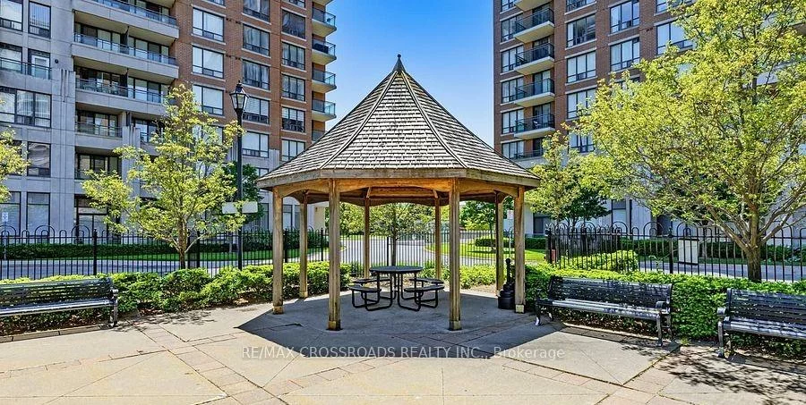 350, Red Maple, Langstaff, Richmond Hill